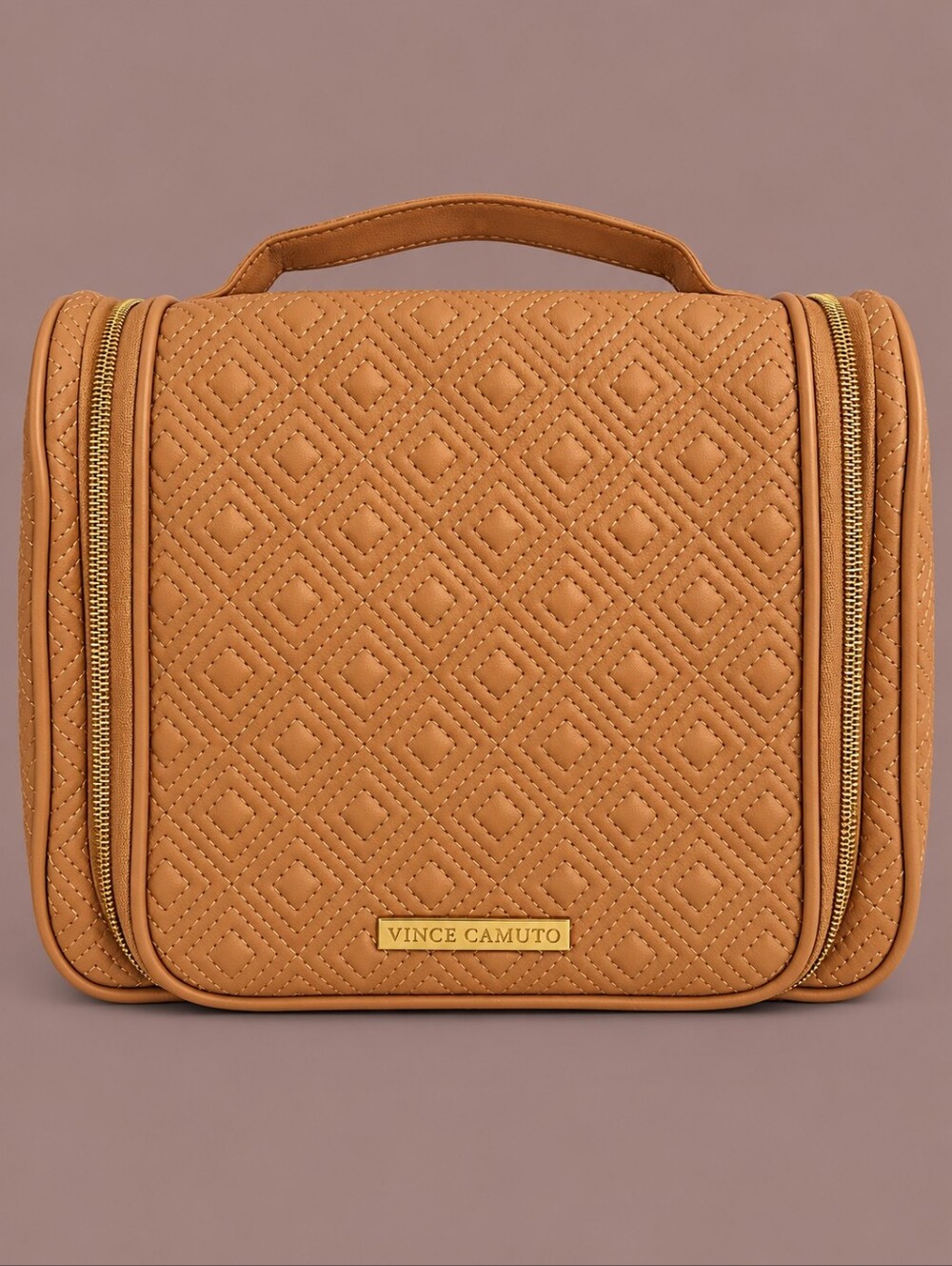 VINCE CAMUTO Blush Pink Quilted Travel Dopp Kit Make-up Bag
